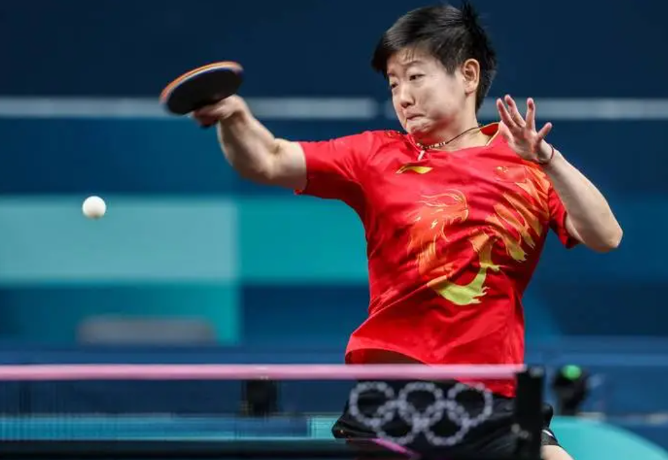 中国羽毛球队逆转丹麦羽毛球队，马琳爆发神勇