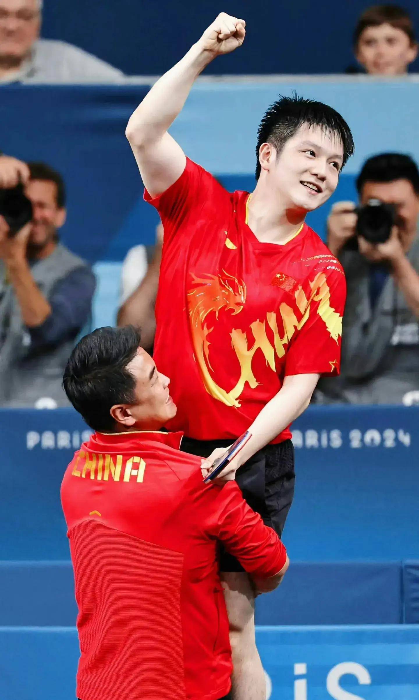 中国乒乓球队力克奥地利乒乓球队,樊振东统治全场 中国乒乓球队力克奥地利乒乓球队,樊振东统治全场
