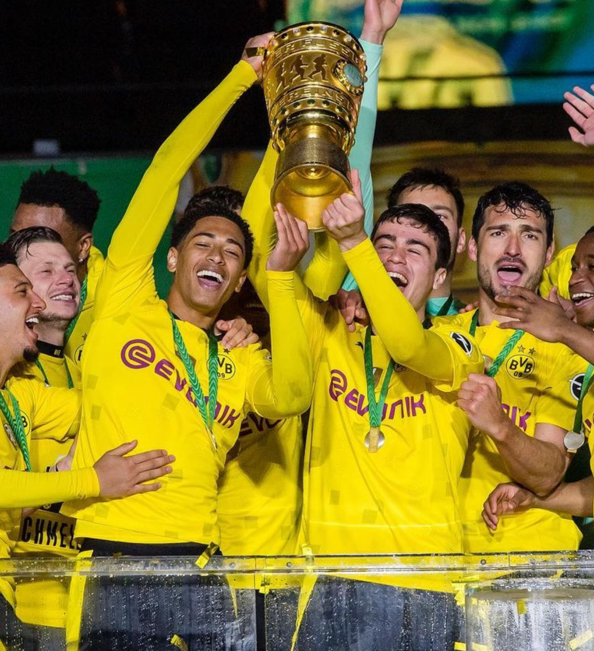 国际米兰血洗AC米兰，乔瓦尼·雷纳高光表现的简单介绍