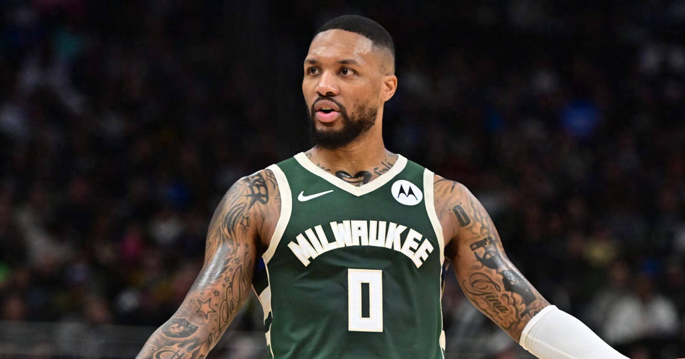 美国男篮绝杀意大利男篮，利拉德送出助攻