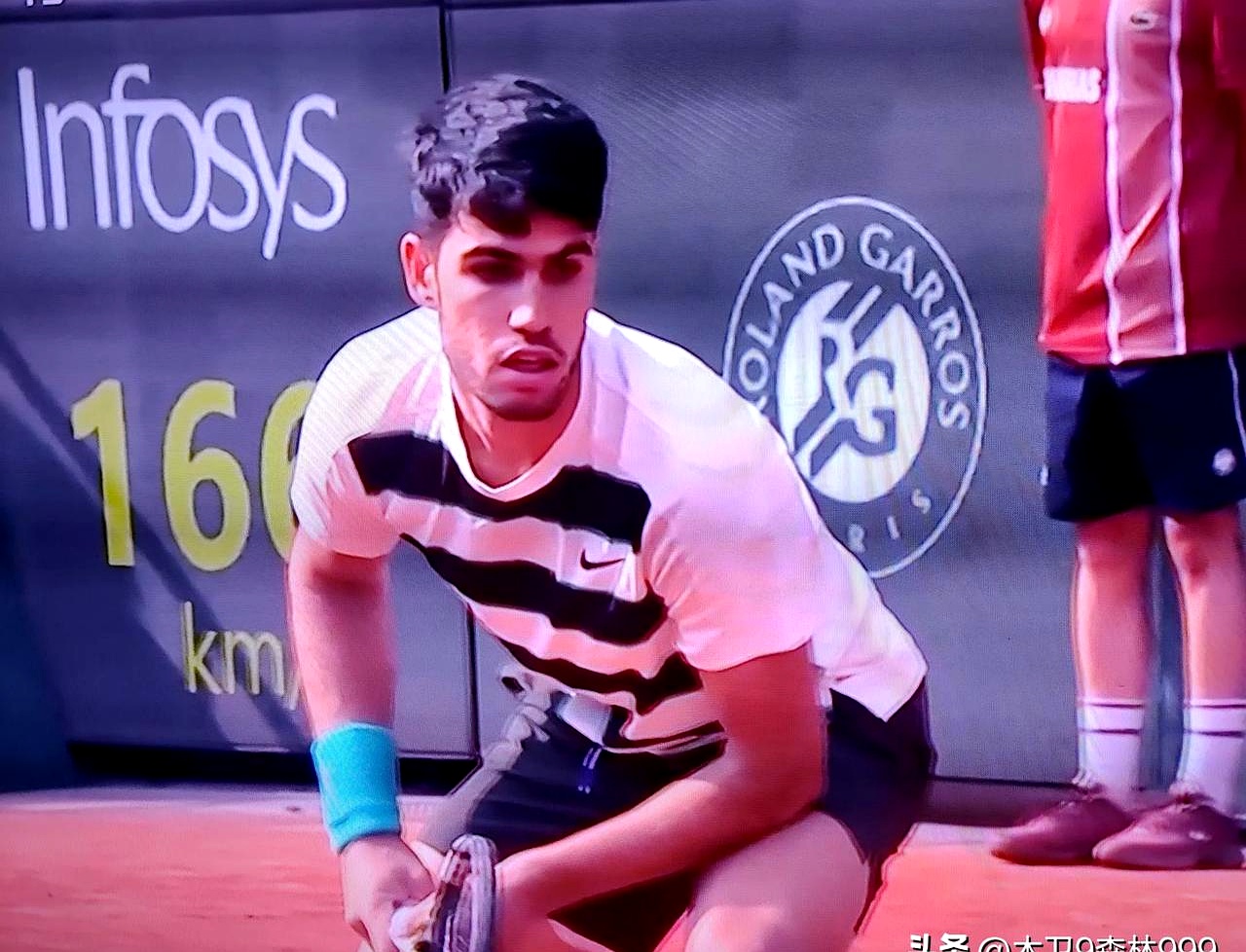 关于西班牙网球队完胜德国网球队，阿尔卡拉斯制霸全场的信息