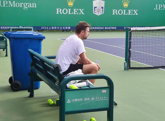 英国网球队轻取德国网球队，瓦林卡制霸全场的简单介绍