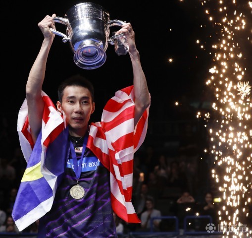 马来西亚羽毛球队鏖战英格兰羽毛球队，李宗伟制霸全场