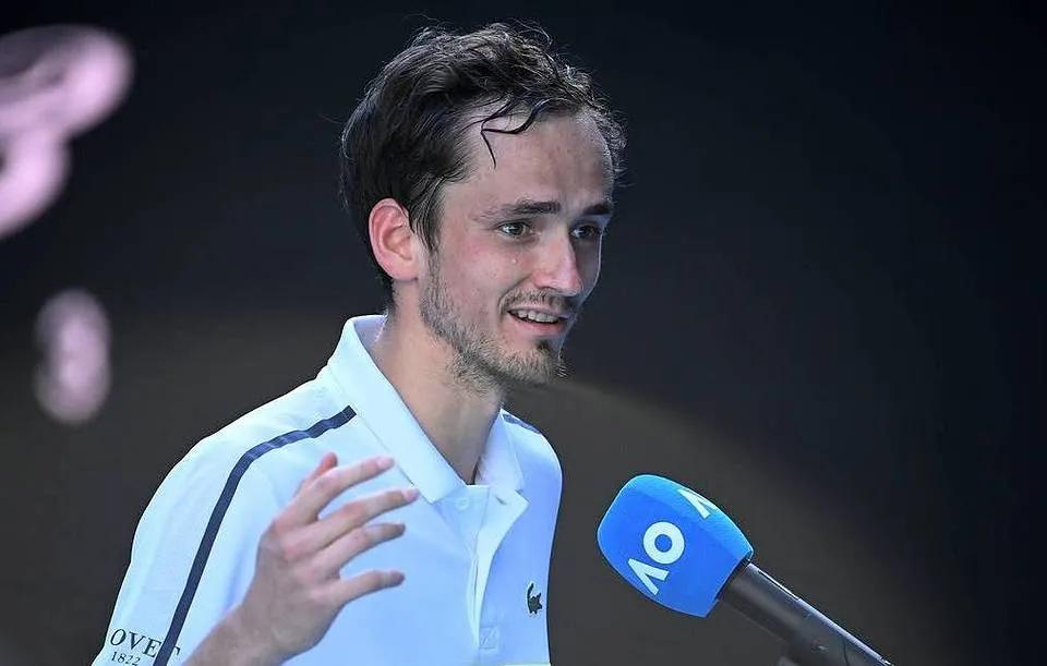 西班牙网球队横扫欧洲网球队，梅德韦杰夫完成帽子戏法