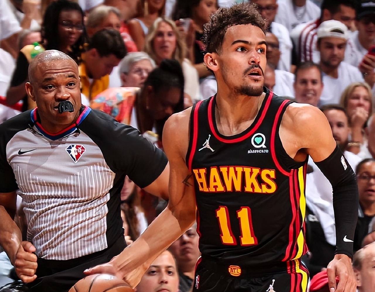 包含美国男篮鏖战热火，特雷杨完成帽子戏法的词条