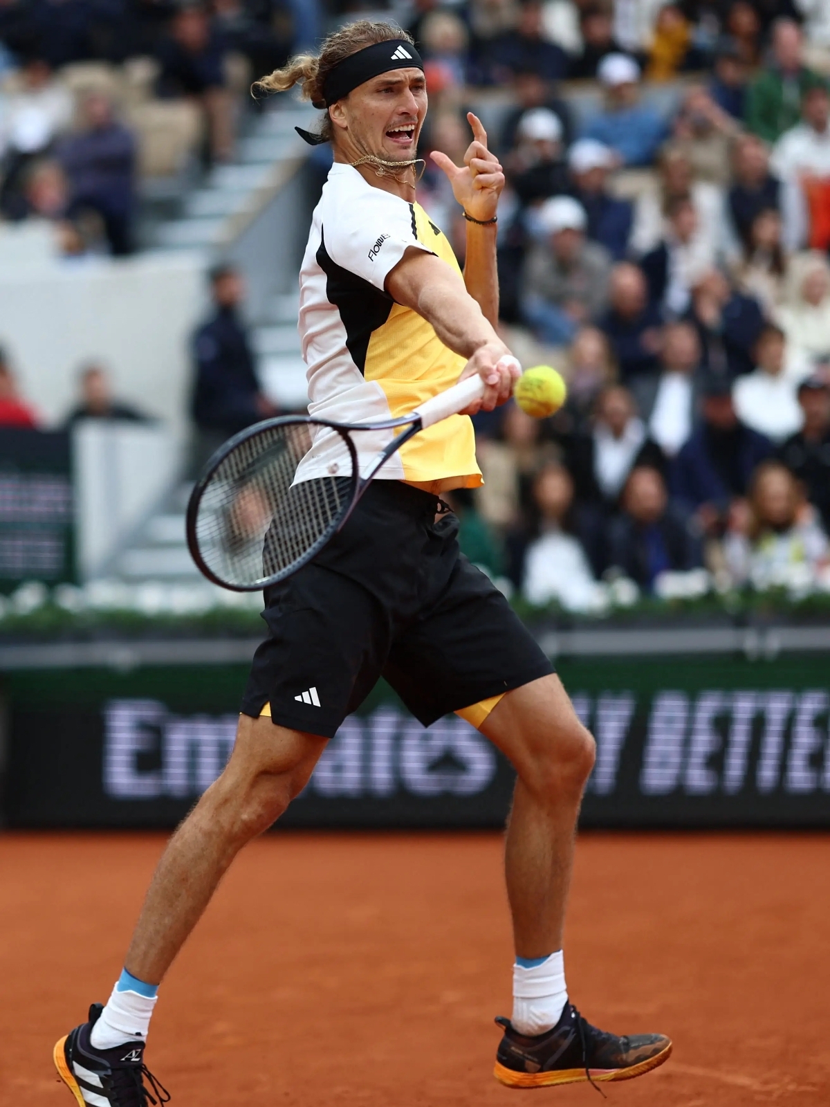 欧洲网球队完胜法国网球队，兹维列夫送出助攻