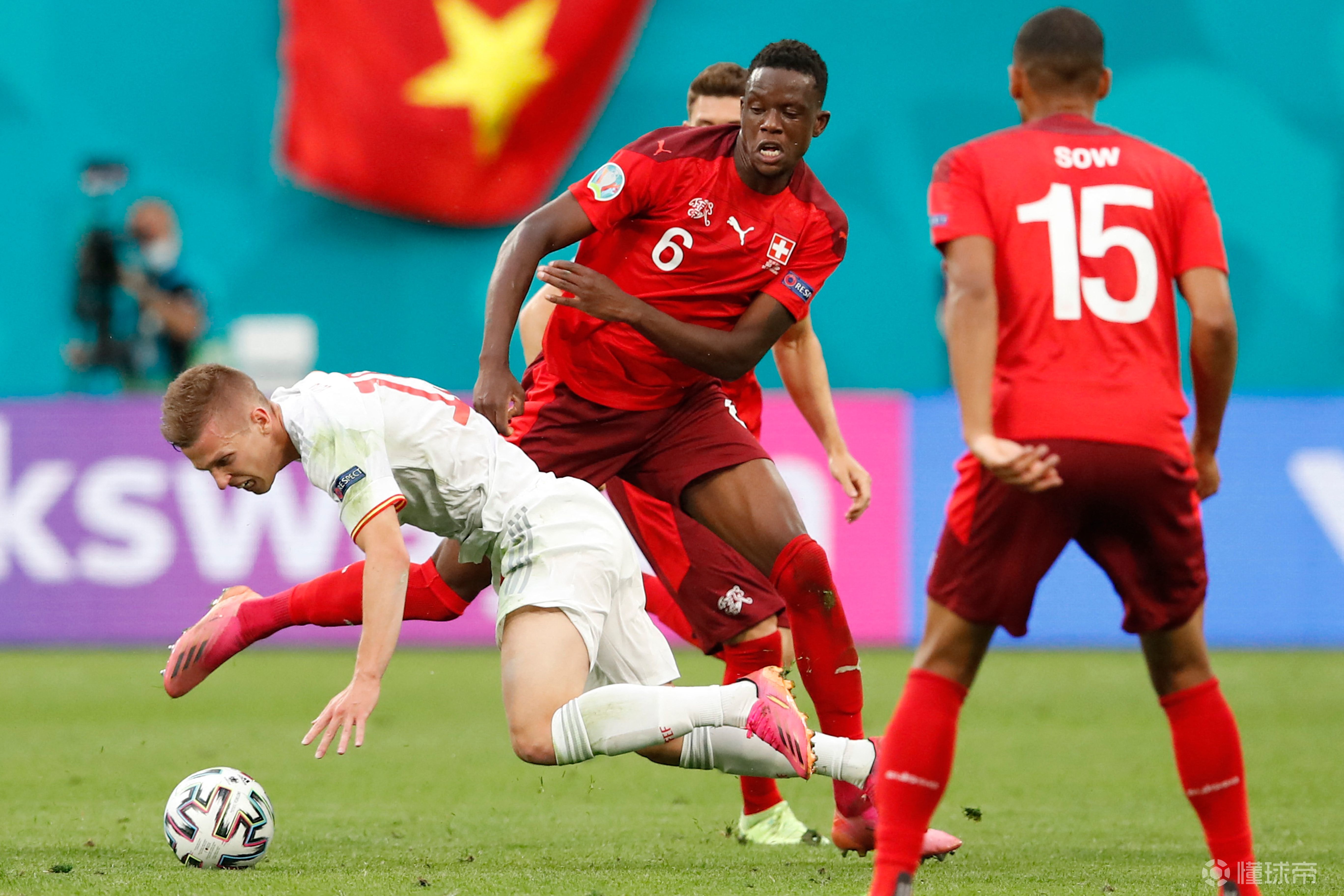 那不勒斯逆转瑞士，法比尼奥扛起全队