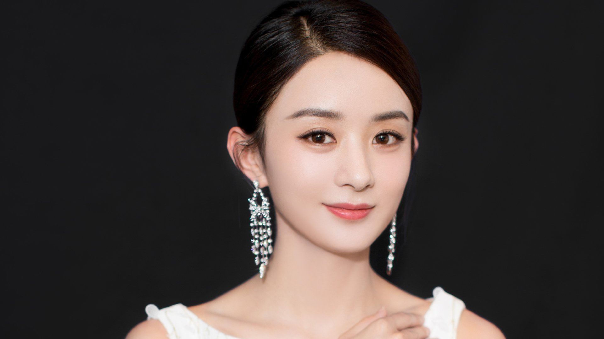 足球魔法降临雅典！哈兰德附体希腊前锋，一波带走厄瓜多尔