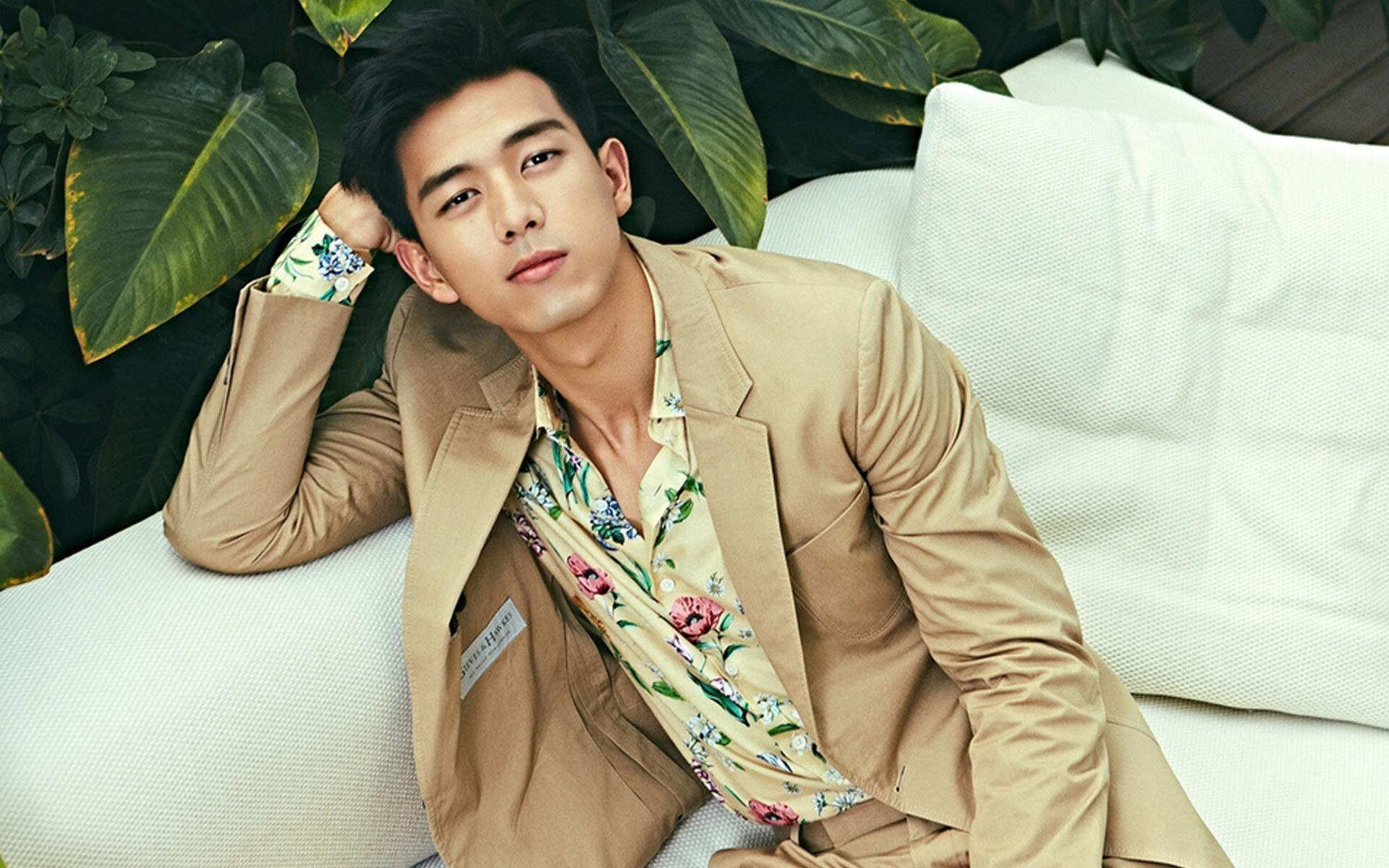 法比尼奥的统治与秘鲁的逆袭，年度焦点之战中的足球双重奏