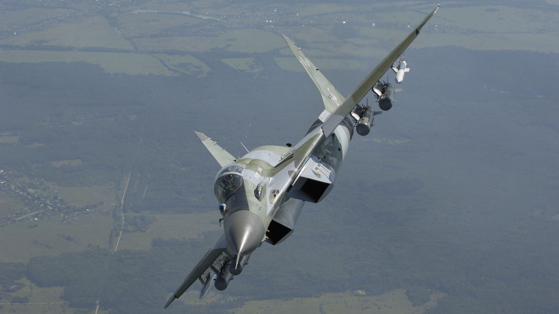 黄色潜水艇与北欧海盗，一场时空交错的绿茵对决