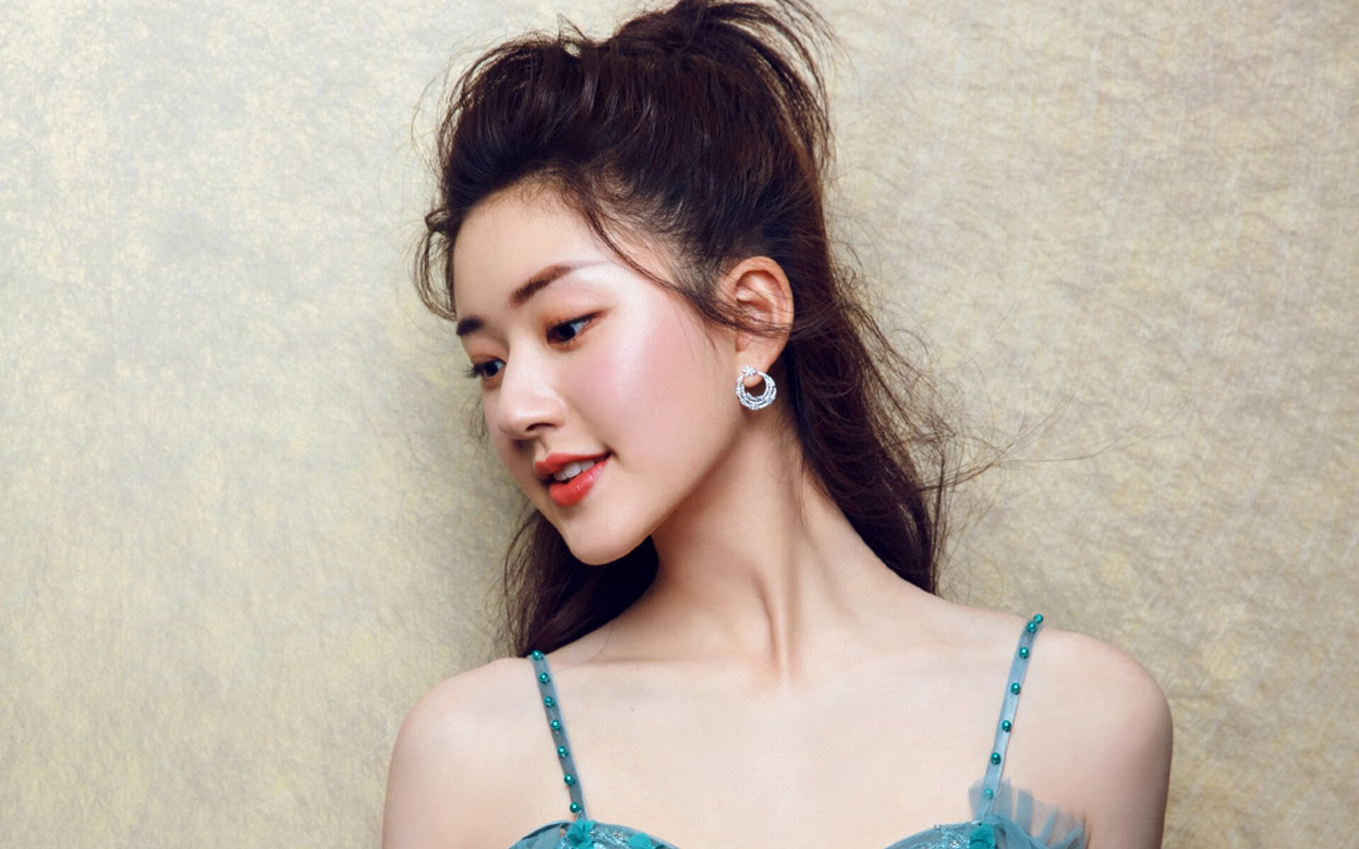 天赋利刃与坚韧磐石,足球破壁时刻的双重启示